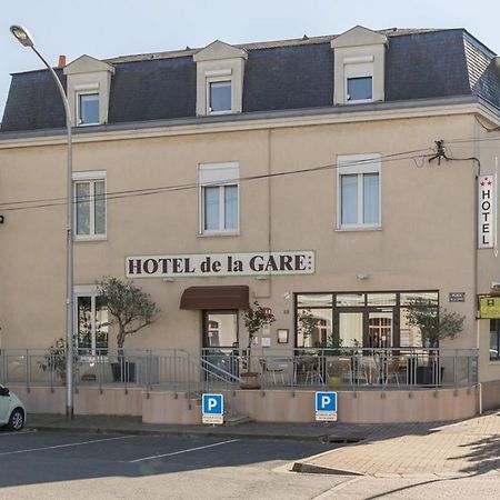 Hotel De La Gare Thouars Exterior foto